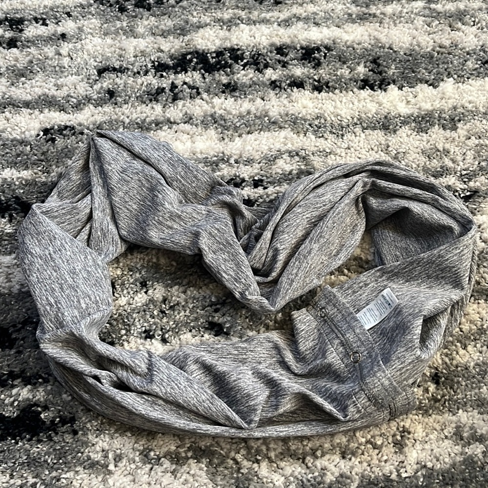 Ivivva scarf